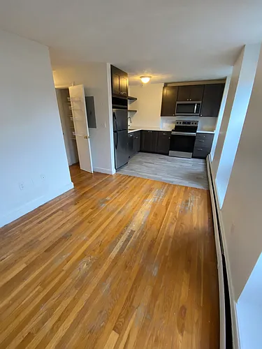 20 Hanson St #2 Photo 1