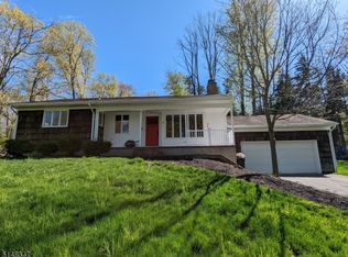 6 W Windy Bush Ln, Sparta, NJ 07871