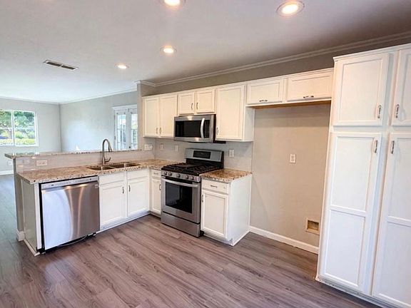 3rd image of 4315 Monhegan Way