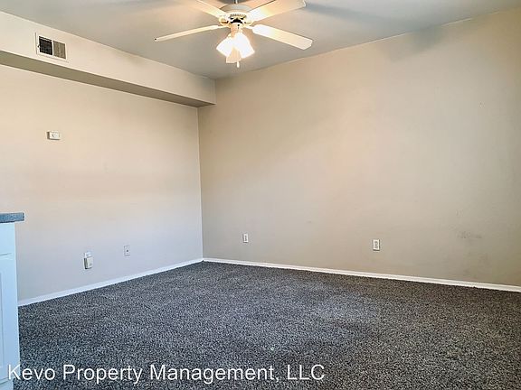 3rd image of 847 East Dr APT 2