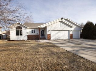 918 16th Ave E, West Fargo, ND 58078