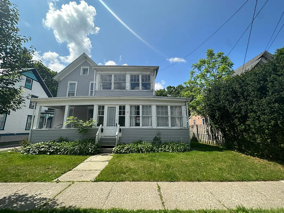12 Valleyview St #2