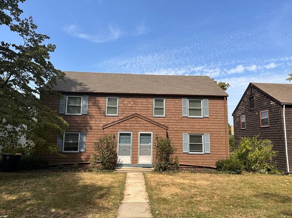628 E 63rd Ter #628