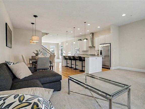 5th image of 333 Osona Ln