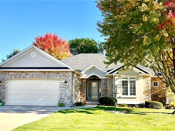 4202 Hidden Valley Dr, Saint Joseph, MO 64506