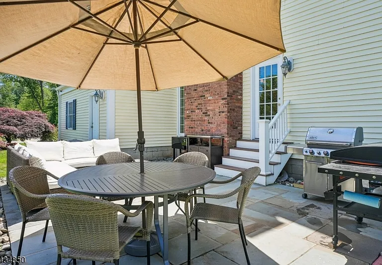 4 Copperfield Way — Photo 27