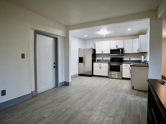 5th image of 1702 Republic St #2