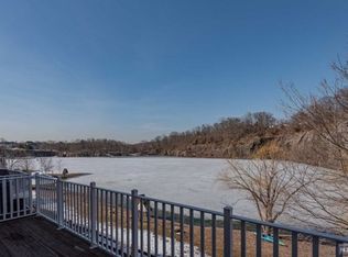 89 Spruce Ln, North Haledon, NJ 07508