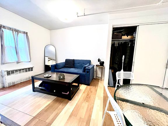 3rd image of 28 Lefferts Pl APT 2