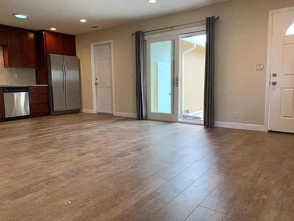 5th image of 3531 Brookdale Dr