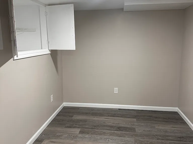 607 W Ormsby Ave #9 — Photo 4