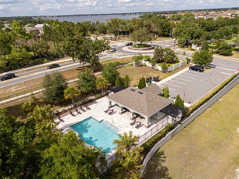16827 Sanctuary Dr — Photo 7