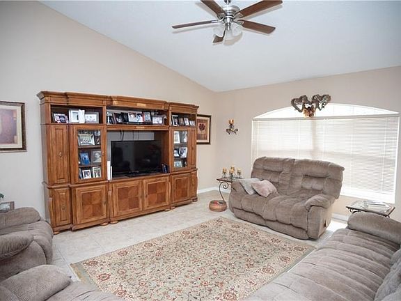 5th image of 1304 Oak Valley Blvd