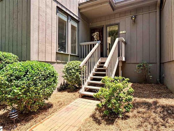 3rd image of 140 Inglewood Way
