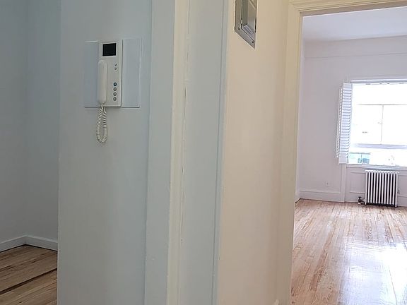 2nd image of 109 E 36th St APT 5R