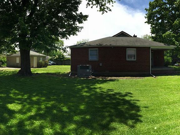 5th image of 1029 Churchman Ave