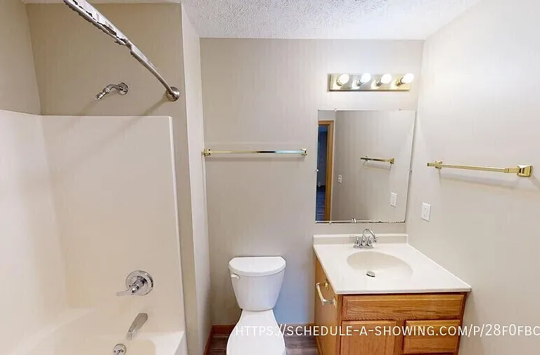 1007 W Ridge St #5 — Photo 7