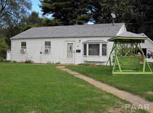 101 Logan Rd, Marquette Heights, IL 61554