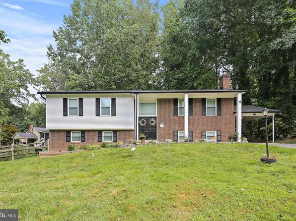 9903 McIntosh Dr, Dunkirk, MD 20754