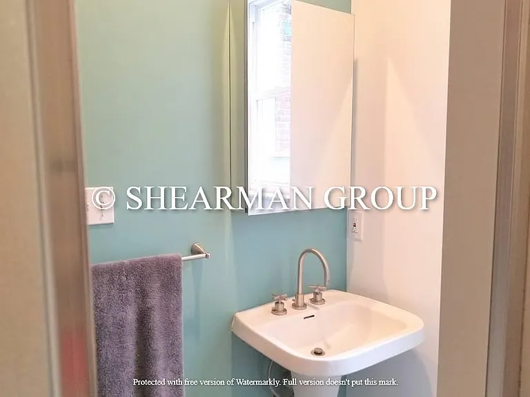 2576 Frankford Ave #2R — Photo 8