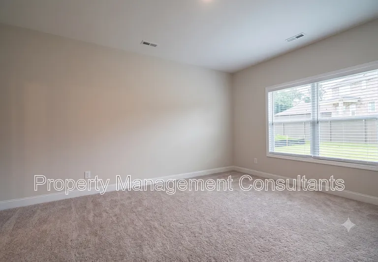330 Creek Grove Ave — Photo 18