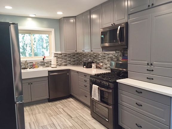2nd image of 2639 Willowdale Dr