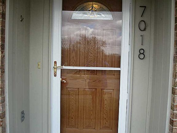 3rd image of 7018 Sandalview Dr