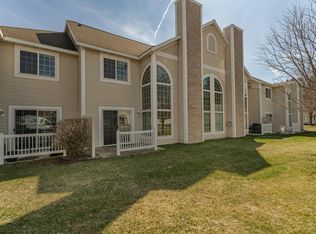 1930 Topaz Pointe Ln SW, Rochester, MN 55902