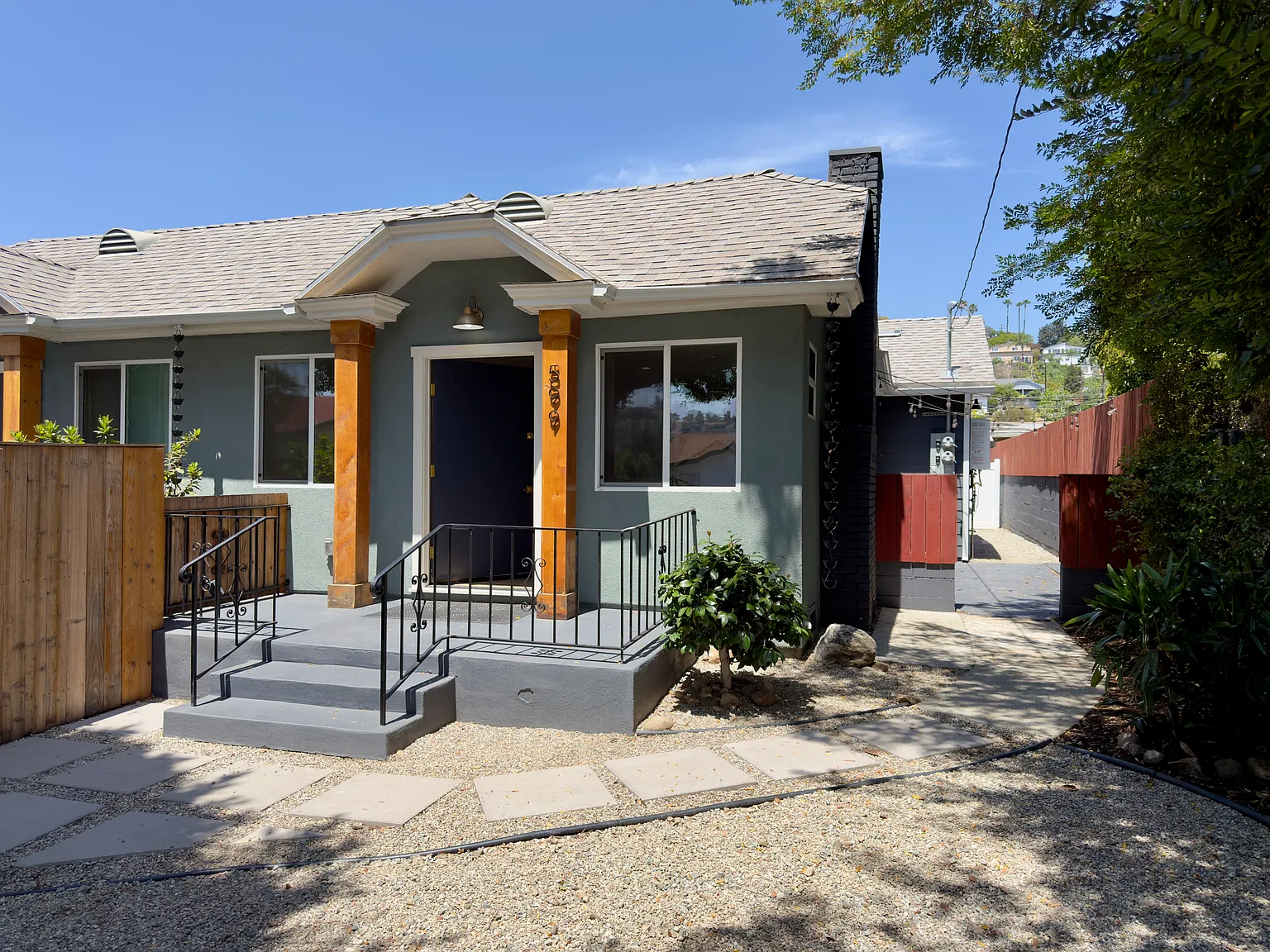 3 bed, 1115 sqft, $4,295 — Photo 2