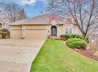 601 Charlemagne Dr, Lake Saint Louis, MO 63367