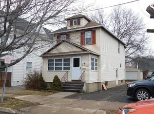 27 W Walnut St, Kingston, PA 18704