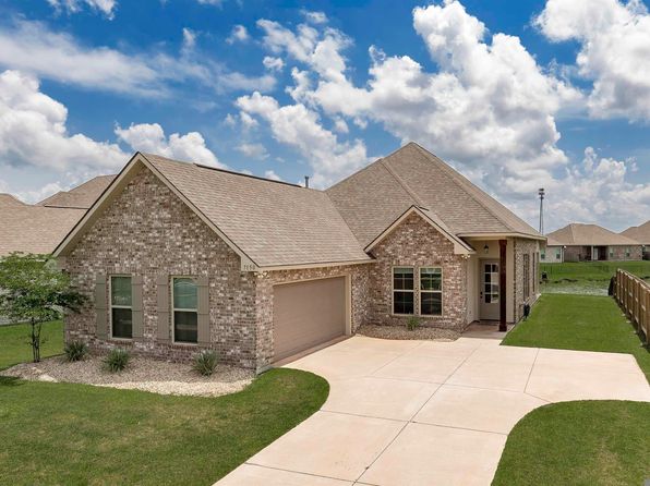 7150 Panama Canal Dr, Gonzales, LA 70737