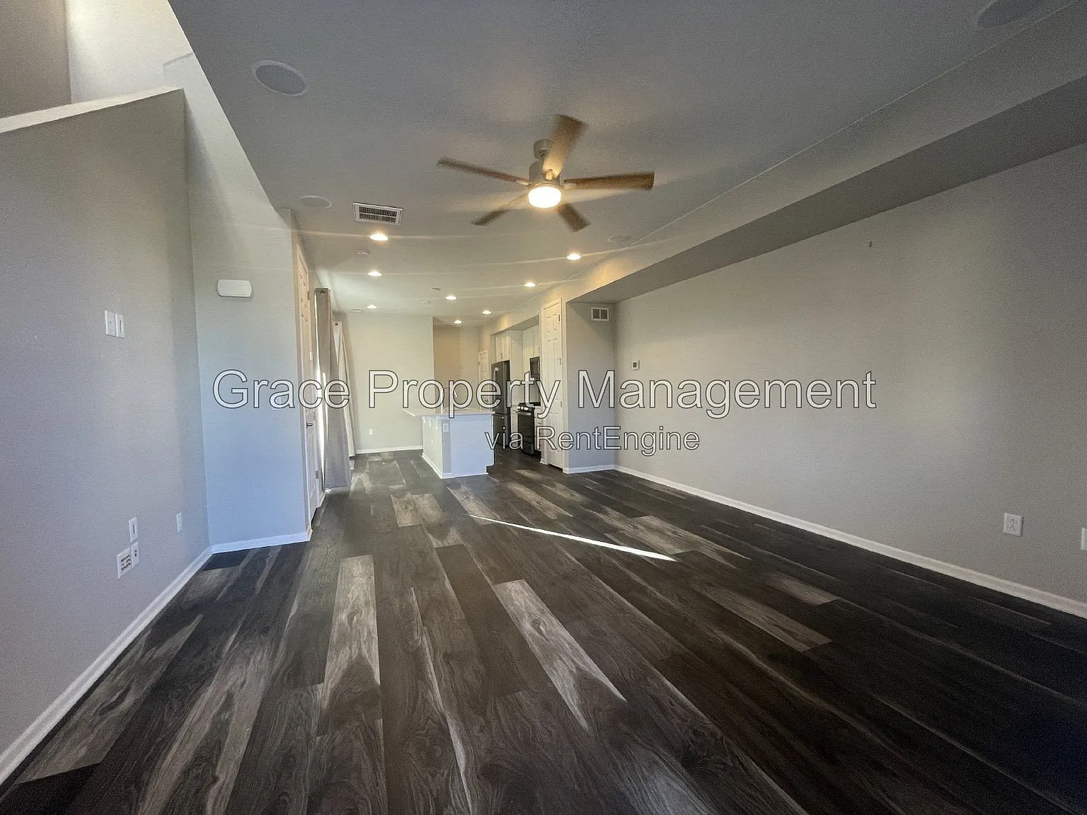 3 bed, 2.5 bath, 1430 sqft, $2,395 — Photo 4