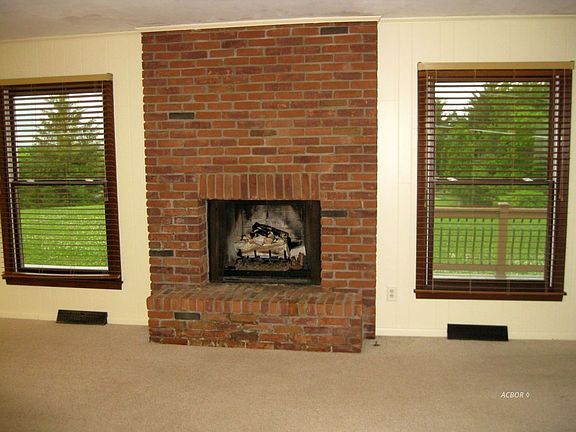 4th image of 83 Wonder Hills Dr