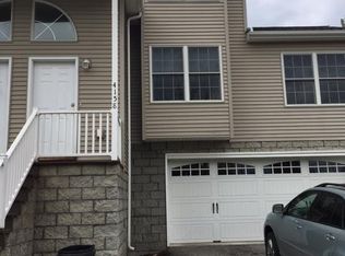 4158 Wood Hills Dr, Erie, PA 16510
