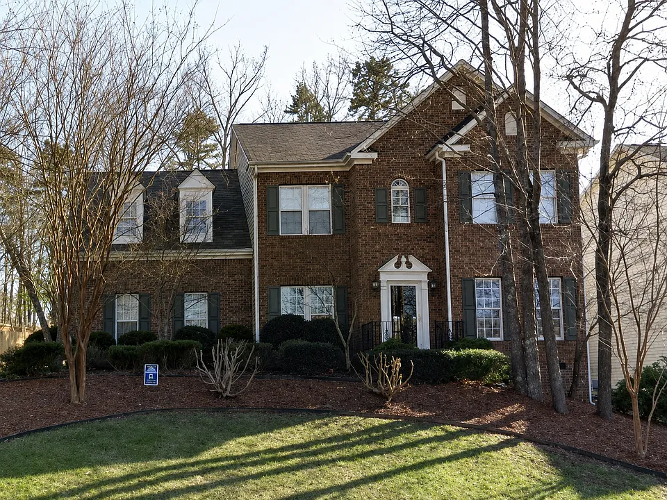 3704 Wind Ridge Pl