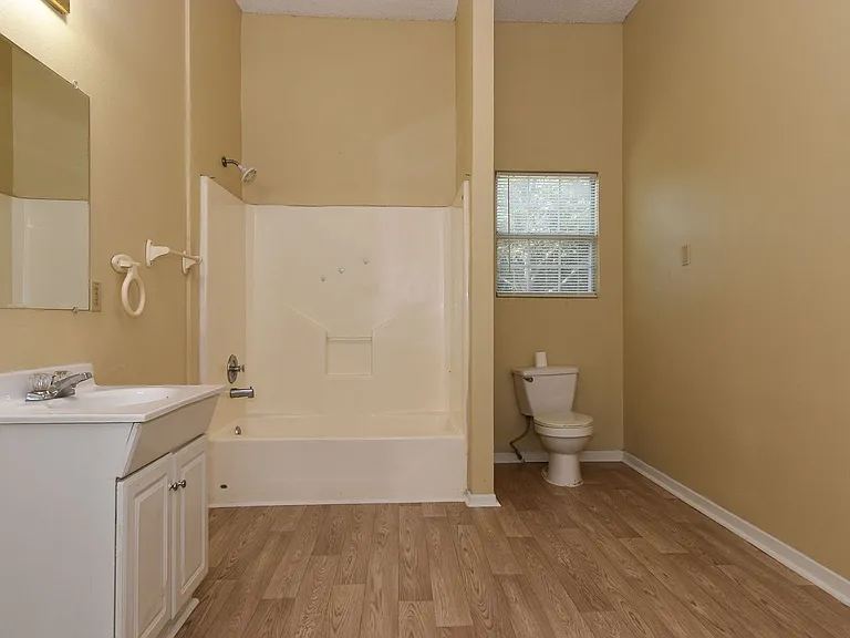 418 FM 513 S — Photo 22
