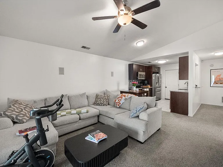 4429 Baygarden Ct — Photo 4