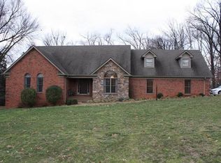 1110 Metalwood Dr, Bardstown, KY 40004