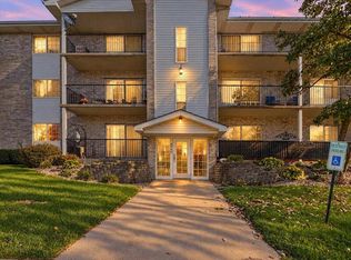 404 Sturdy Rd #2A, Valparaiso, IN 46383