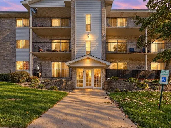 404 Sturdy Rd #2A, Valparaiso, IN 46383