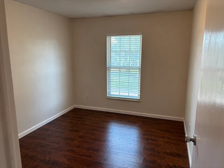 123 E Voges St #A — Photo 4