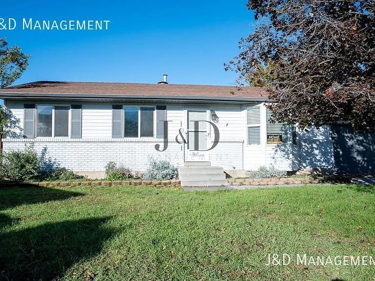 1490 S 135 W — Photo 27