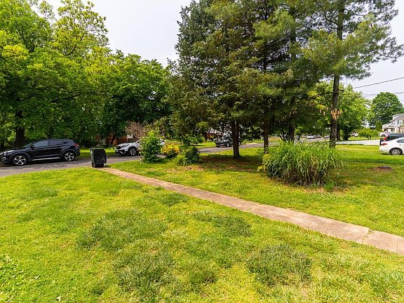 5th image of 1608 McKinney Ave