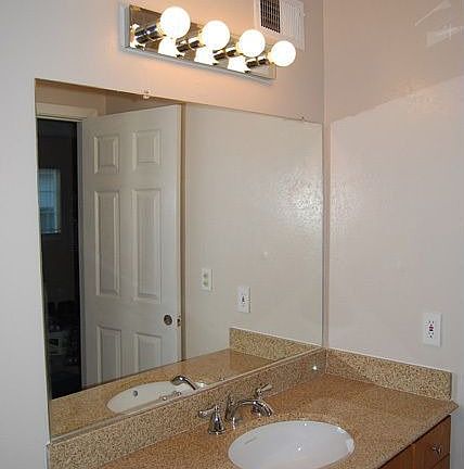 5th image of 3816 Eastwood Cir