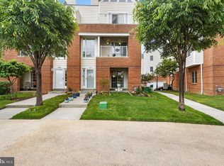 151 Christina Landing Dr, Wilmington, DE 19801