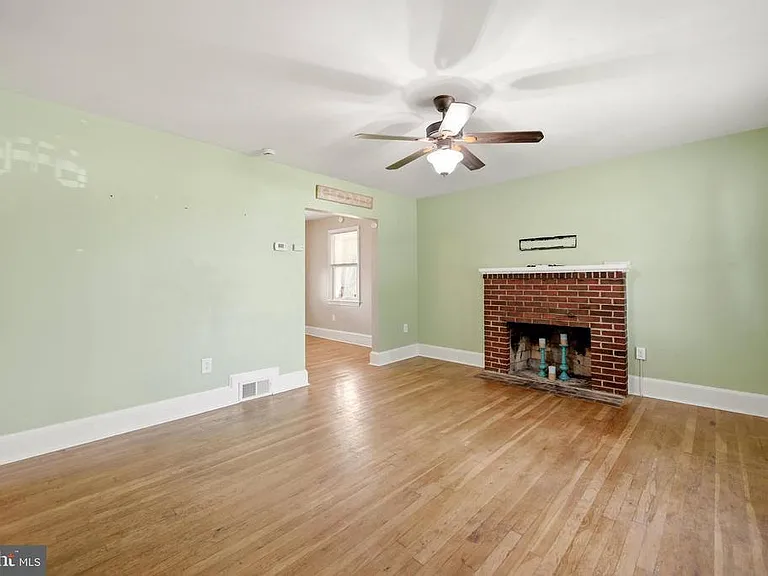 407 Manassas Ave — Photo 6