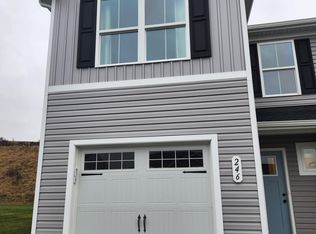 246 Smith Ln, Beaver Falls, PA