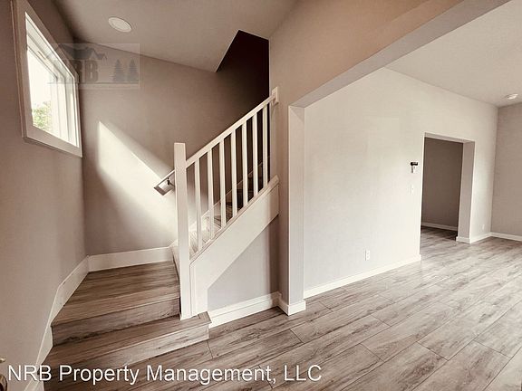 5th image of 640 N Anderson St Unit A