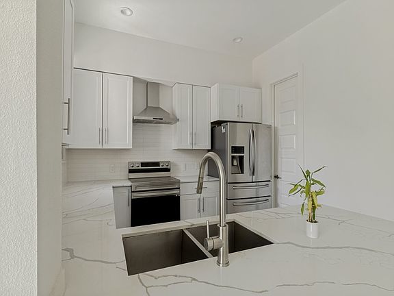 2nd image of 9495 Timberleaf Dr